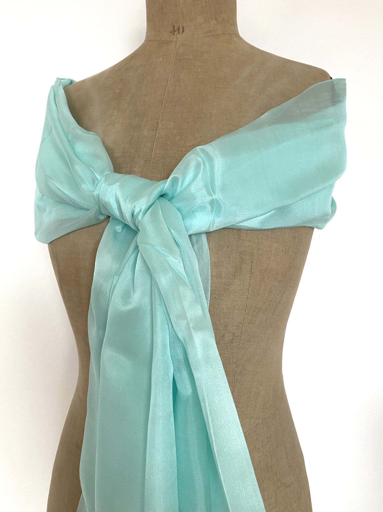 Carré De Soie Foulard Grand Format 140 Cm - Motif Floral Vert Et Fuchsia, Fait Main En Italie, Neuf