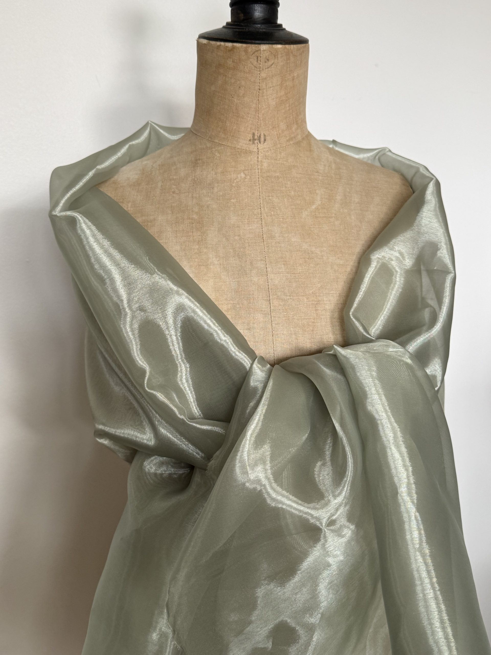 Étole Organza cristal vert sauge – Image 2