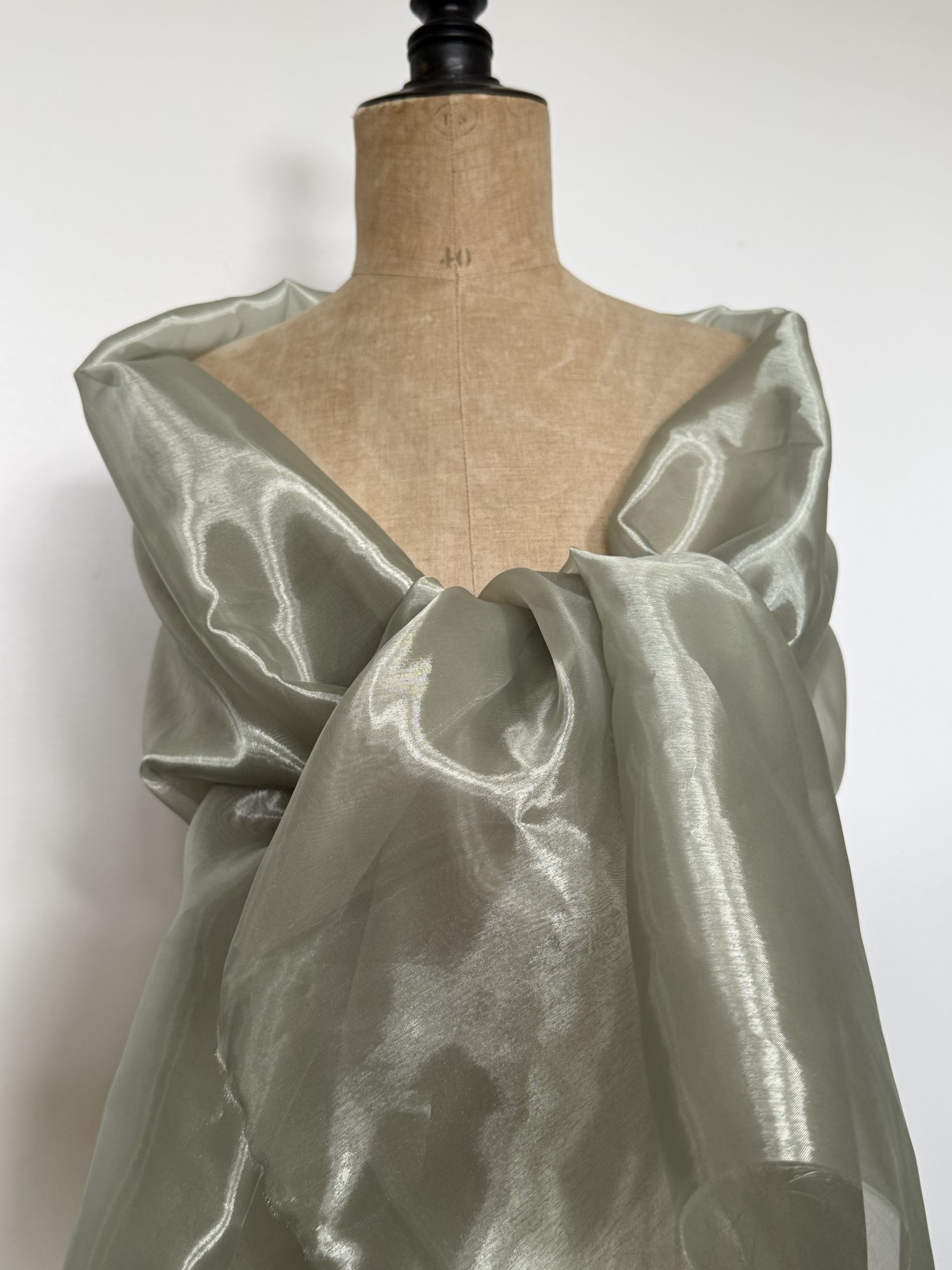 Étole Organza cristal vert sauge – Image 3